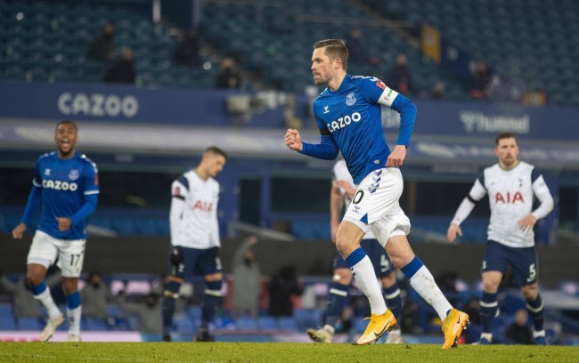 于消费者的 于消费者的